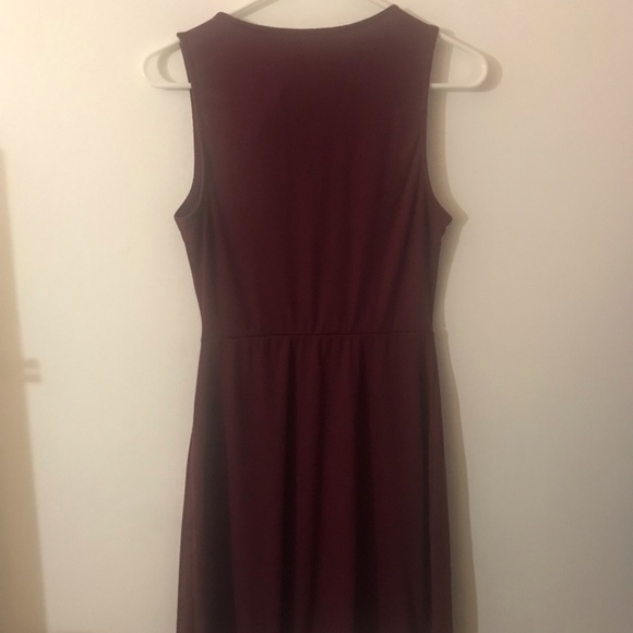 Burgundy dress - Picture 6 of 7